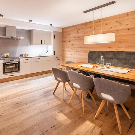 Alpenchalet Апартаменты 4*