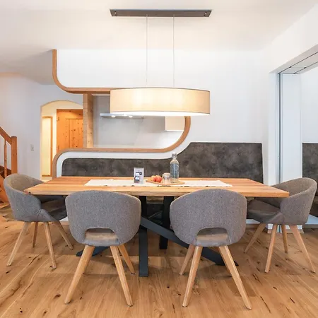 Alpenchalet Apartman 4*