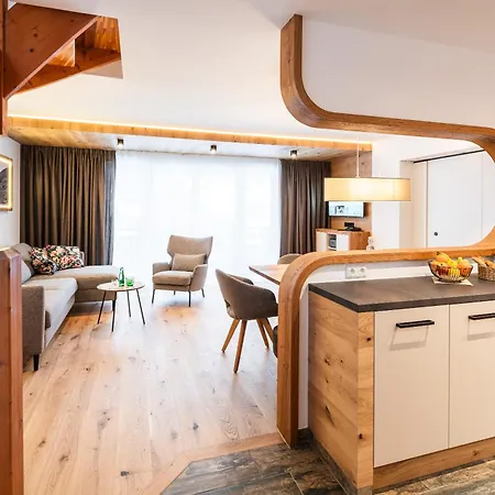 Alpenchalet Апартаменты Нойкирхен-ам-Гросфенедигер